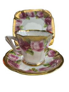 Royal Albert Crown China England Old English Rose Heavy Gold