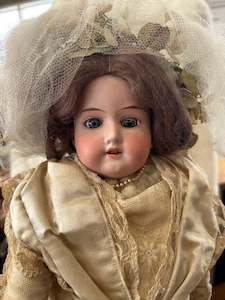 Meet Olive – A Timeless Armand Marseille 370 Doll