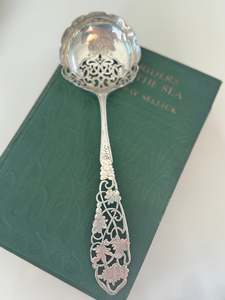 Sterling Silver: Sterling Silver spoon 1904 56.79g
