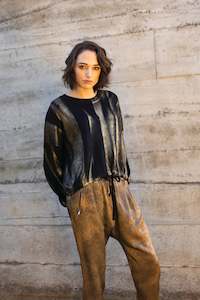 Echo Top -Black/Gold