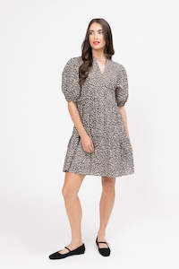 Seeking Lola: REFLECTIVE DRESS-COFFEE SAFARI