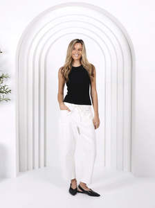 LEO BARREL JEANS - WHITE