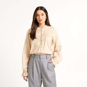 Tuesday: Lawn Top | Camel Light