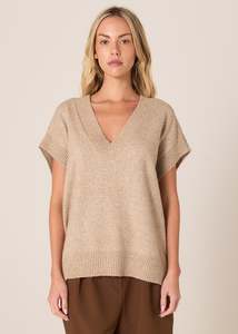 Fate Becker: RAE V- NECK VEST