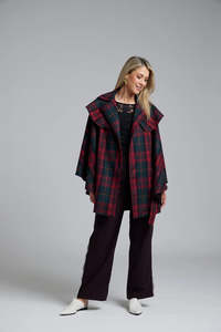 Nes: Suri Cape | Winter Wool Cape | N-E-S