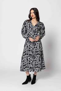 SERENTITY DRESS-LINEWORK