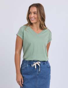 FOXWOOD MANLY VEE TEE-ICEBERG GREEN