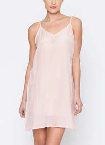 Two By Two: Essentials Slip mid length-PINK/NUDE