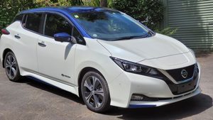 Products: 40 KWH LEAF G 2017 ,24K KM battery SOH 90%
