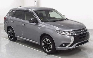 Products: Outlander PHEV 2017 Only 17k km
