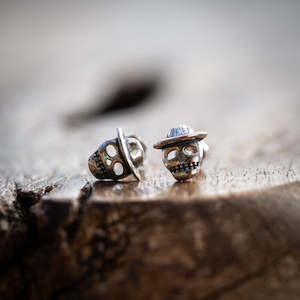 skull: Skull Studs