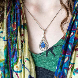 Labradorite: Devi Labradorite Necklace