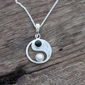 Black Onyx: Yin Yang Necklace