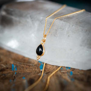 Dainty Gold Black Onyx Necklace