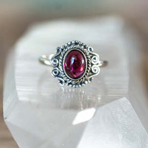 Garnet: Arabelle Garnet Oval Ring