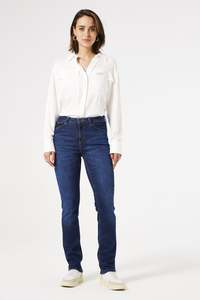 Jeans: Celia Straight Fit Jean