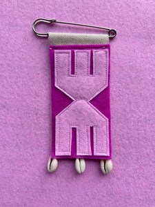 Accessories: Little Studies Brooch – iSeru