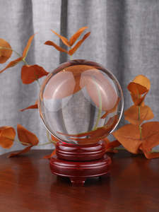 Winter Wonderland: 130mm crystal ball with stand