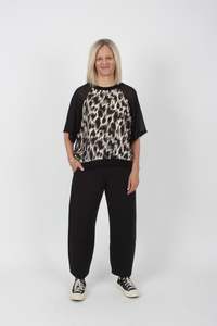 Harper Top: Harper Top - Leopard Print - Short sleeve