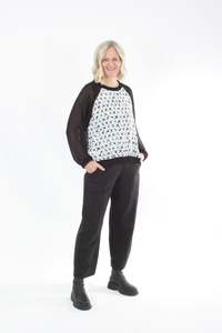 Harper Top - X print black sleeves