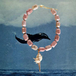 Jewellery: Skip necklace in pink rhodonite