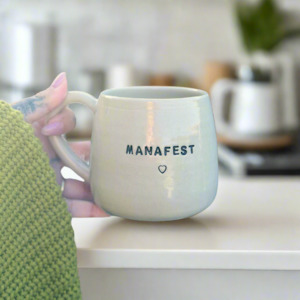 Kapu: Manafest Plain mug
