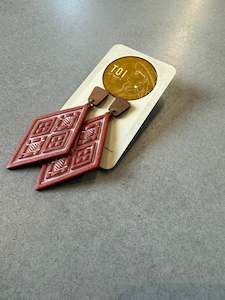 Earrings: Pātikitiki