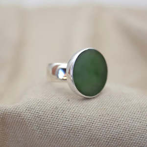 Kapu: Tiaho Jewellery Porohita iti Ring - Size O