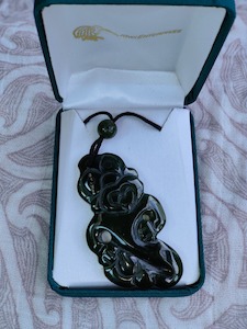 Hei Tiki Talisman: Tiki/Talisman - X Large