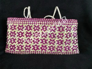 Kete Whakairo – Waiorua Maori Weaving