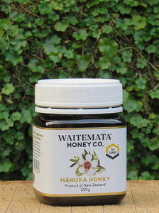 Products: マヌカハニー UMF™ 5+ 250g - Waitemata Manuka Honey Direct