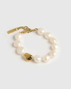 Womens Jewellery: Hariette Pearl Bracelet - Gold Pearl