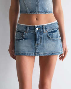Abrand: 00 Super Rise Low Mini Lace Skirt - Selena