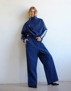 Commonplace Essentials: Sporting Trouser - Navy