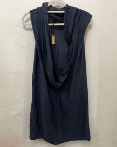 Wanda Harland Preloved: PRELOVED NomD Cotton/Silk tunic Greyish Navy size 8