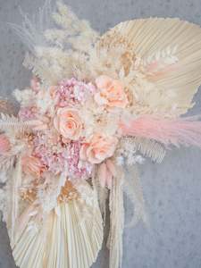 Dreamy Soft Wall Arrangement