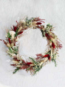 Wreaths: CHRISTMAS: Crimson Pine Wreath