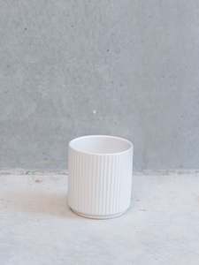 Maya Linear Vase
