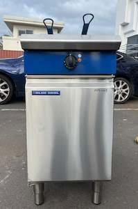 Commercial Deep Fryers: Blue Seal Evolution Series E43 - 450mm Electric Fryer