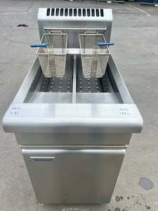 Commercial Deep Fryers: Waldorf 800 Series FN8226G - 450mm Twin Pan Gas Fryer With Warranty