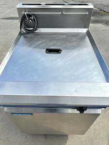 Commercial Deep Fryers: Blue Seal Evolution Series GT60HPO 600mm  Deep Fryer With Warranty
