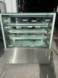 Cosell Cake and Bakery Display Cabinet With Warranty