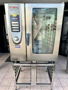 Commercial Ovens: RATIONAL SCC 101G  10 TRAY Gas Combi oven self cleaning with warranty