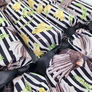 Piwakawaka (6 Reusable Christmas Crackers)