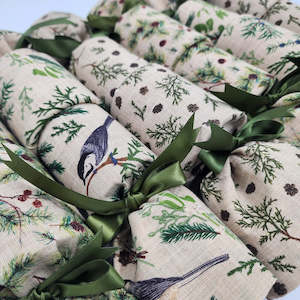 Natural Noel (6 Reusable Christmas Crackers)