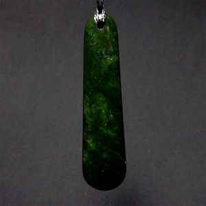 Dark Jade Drop (Roimata) pendant Wayne Costar Jade Carver