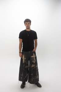 Frontpage: Elijah Double-cross Jeans