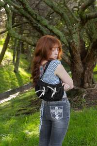Frontpage: Black Bow Handbag