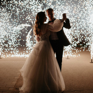 Wedding She Wrote’s #1 Wedding DJ