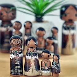 Aotearoa Gifting: 4 peg MÄori whÄnau